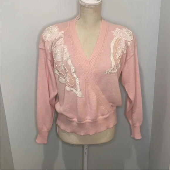 Women's Jaclyn Smith Pink V-Neck Vintage Sweater with Floral Embroidery Size L - Picture 2 of 12